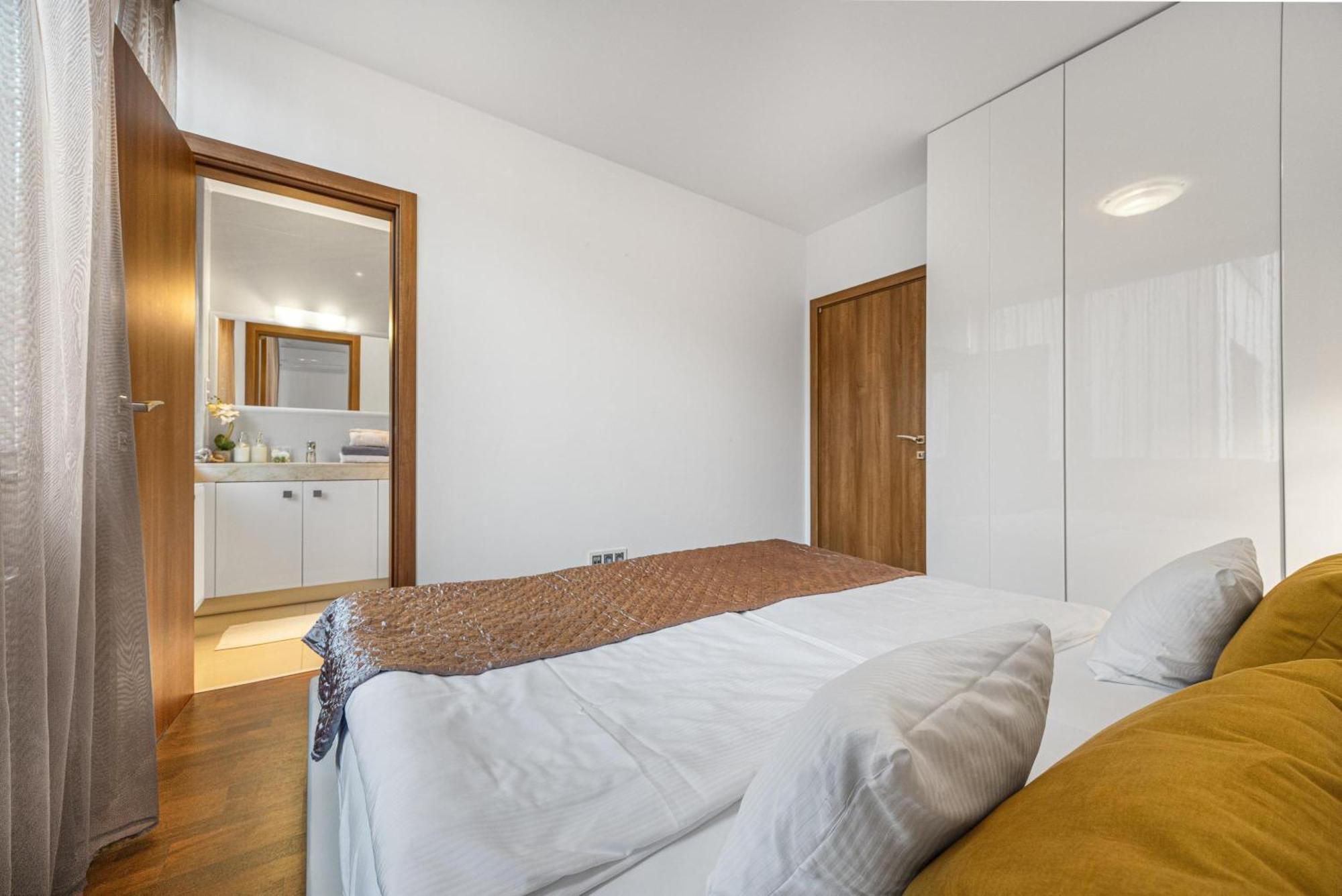 Revon Business Apartment 48 Dunajska 브라티슬라바 외부 사진